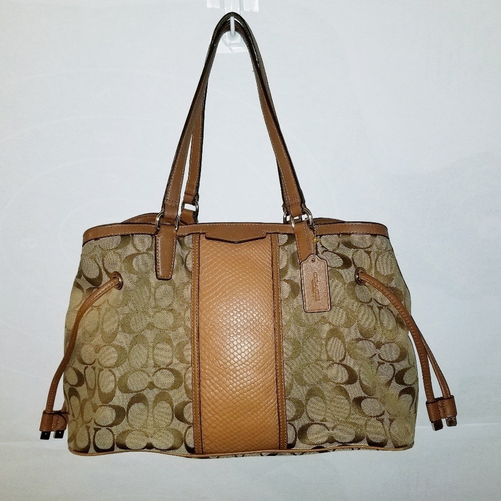 Signature Coach Drawstring Carryall